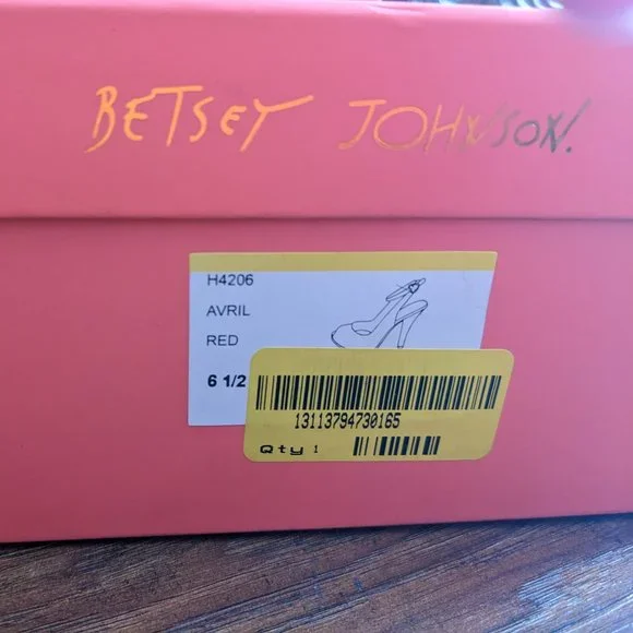 Betsey Johnson Avril Sequin Animal Platforms NIB - Picture 9 of 9